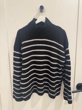 AllSaints Black and White Striped Turtleneck cashmere Sweater